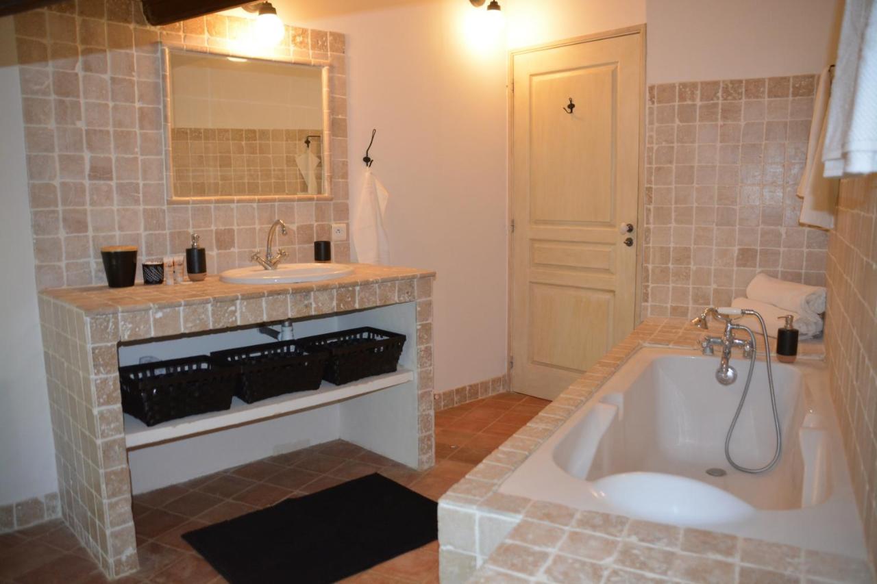 Bed and Breakfast La Petite Sardine Lirac Экстерьер фото