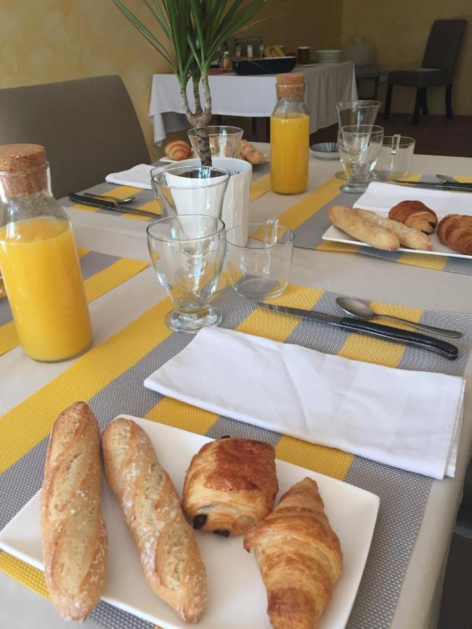 Bed and Breakfast La Petite Sardine Lirac Экстерьер фото